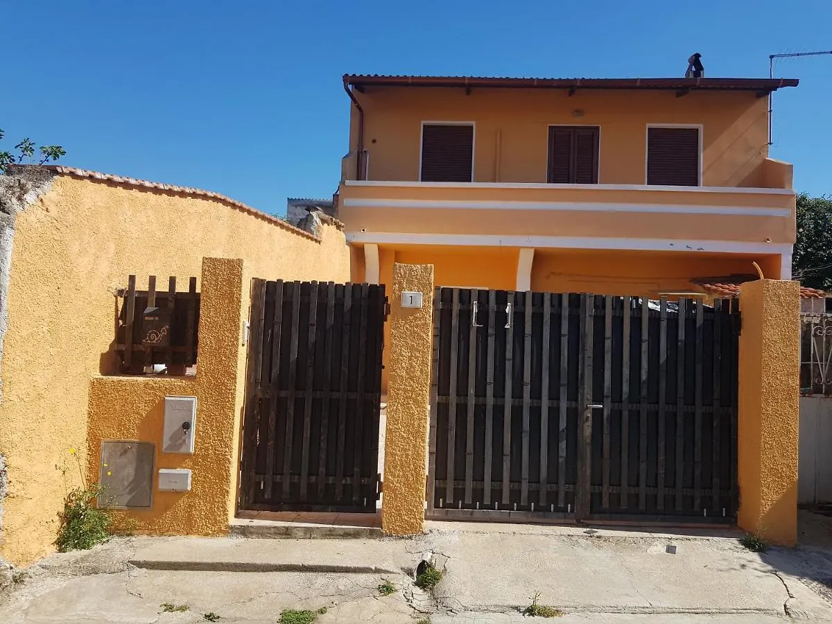 Casa Vacanza Tommy Pabillonis 0*,  Italy