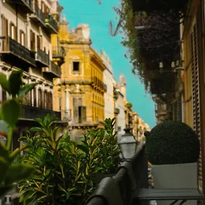 https://quattrocantiapartments.palermohotels.org